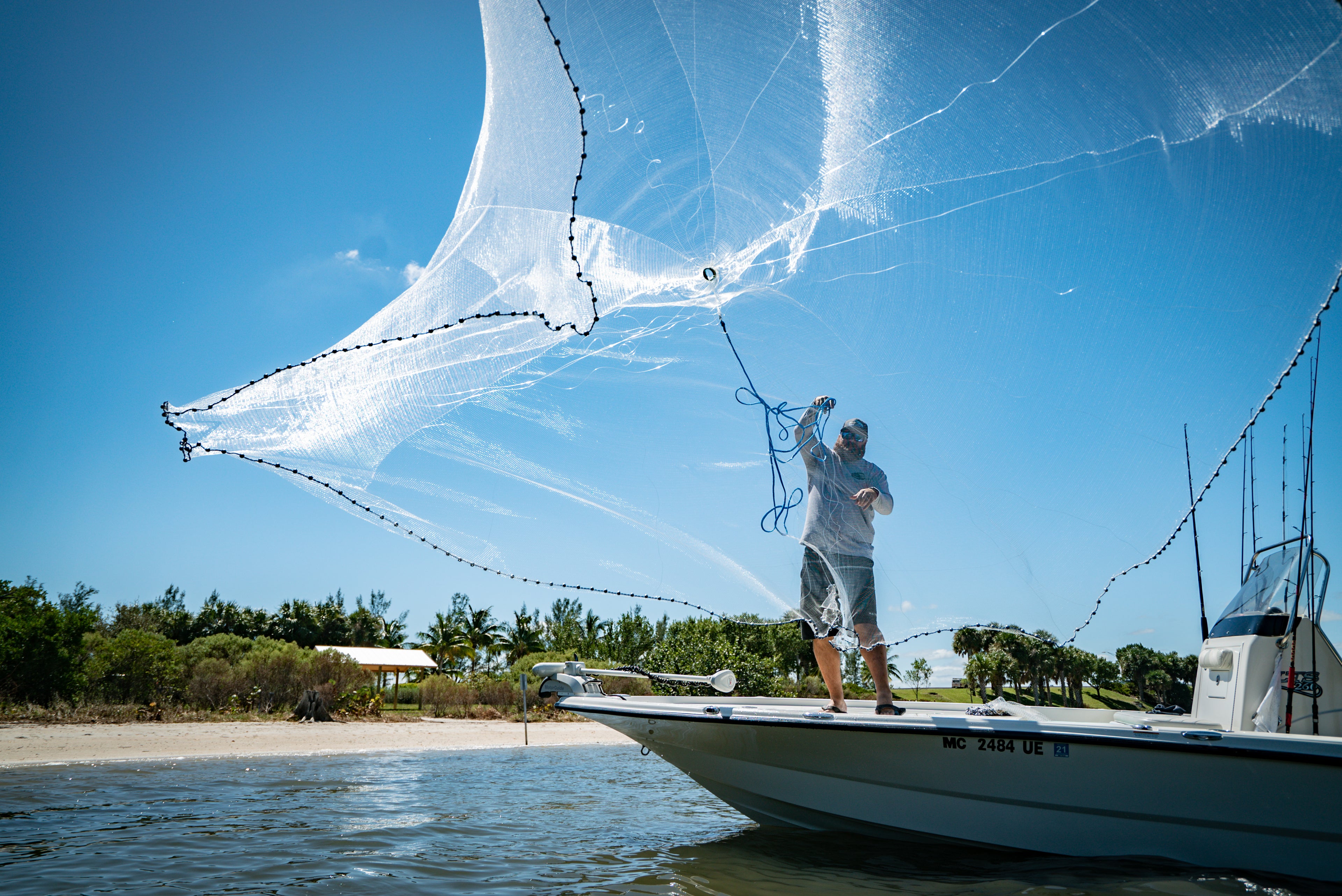 casting fish net 16ft 18ft 20ft 22ft 24ft for sale Fishing Cast Net with Aluminum Ring Saltwater Trap use Bait Cast Nets are fully heat treated to keep mesh square Ahi USA 200 Pro Series